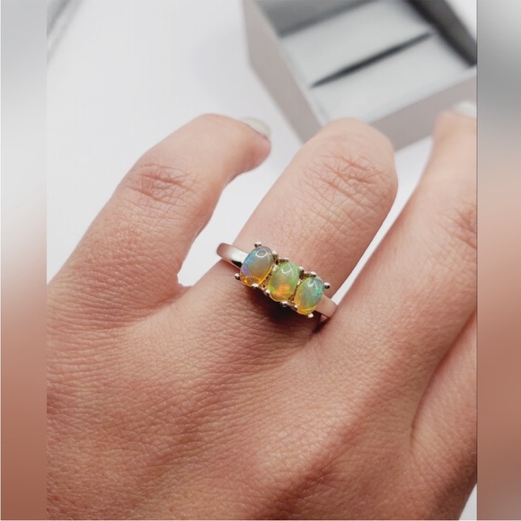 Genuine Ethiopian Triple Oval Welo Opal 925 Sterling Silver Ring - Picture 3 of 7